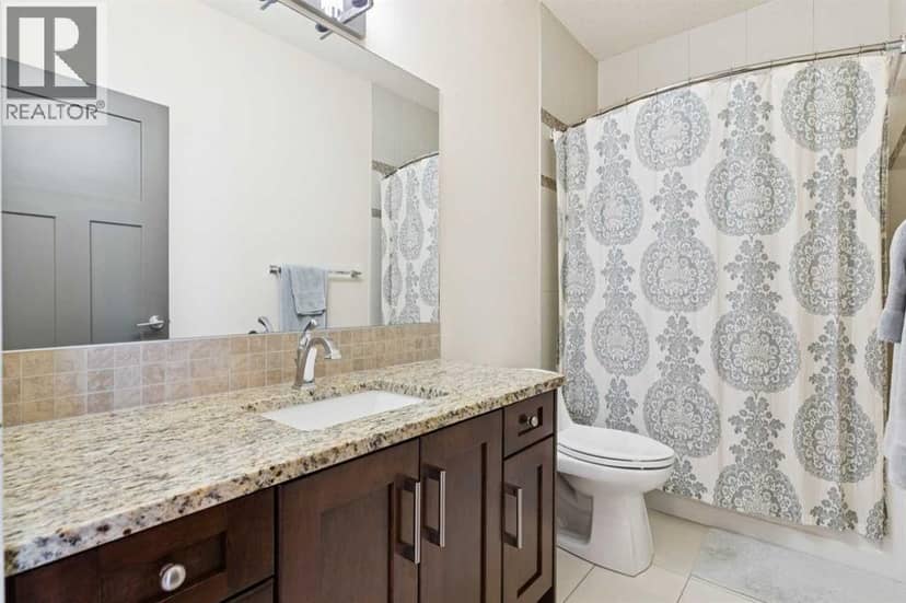 1128 17 Avenue NW — photo 28 of 40
