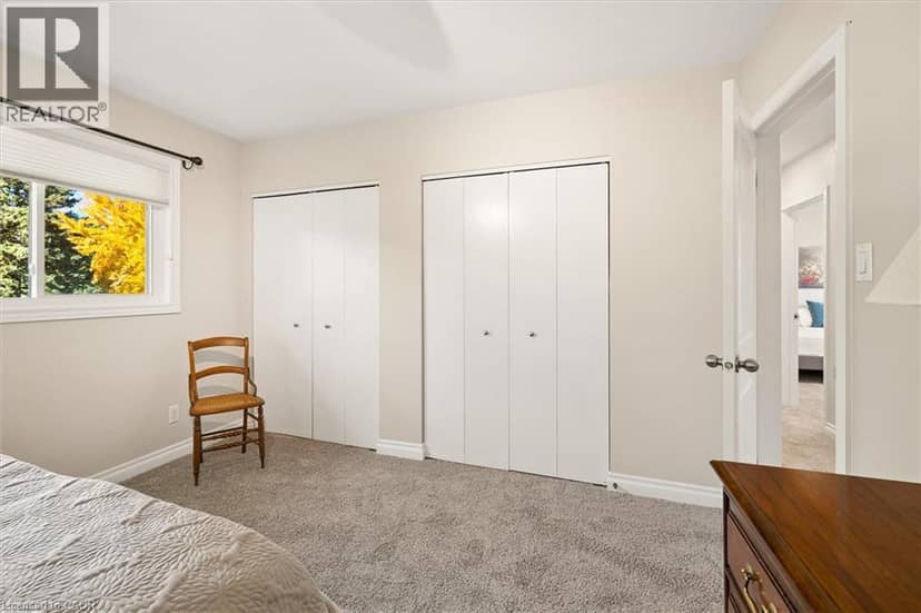 18 EVELYN Crescent — photo 18 of 40