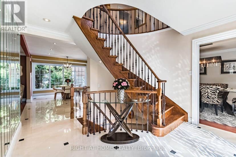 2029 Saint Andrew's Place, Mississauga, photo 3