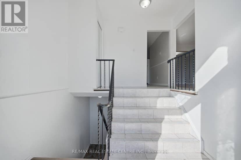 10 Major Oaks Drive — photo 9 of 40