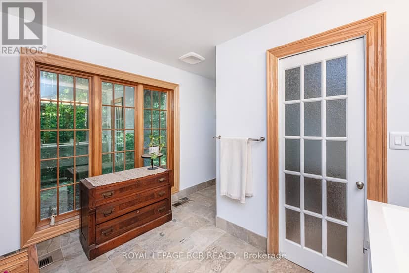 114 Kennedy Road — photo 18 of 40