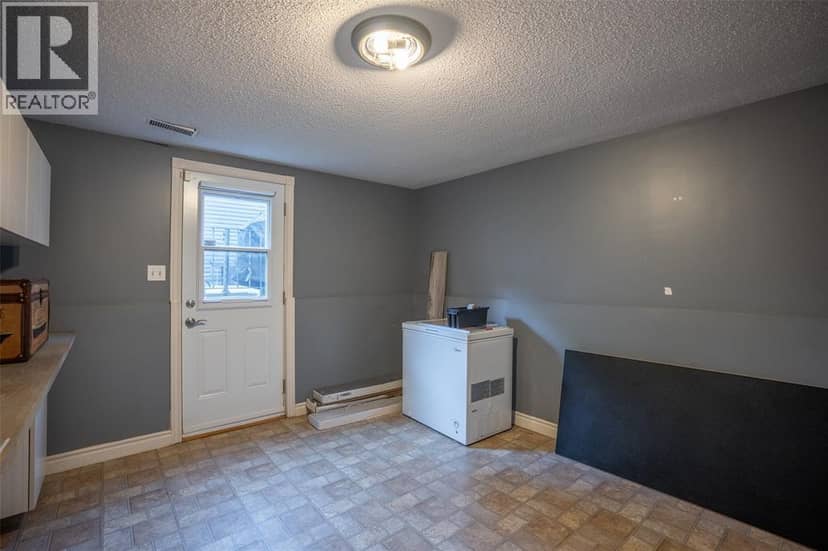 477 Treewood Crescent — photo 20 of 31