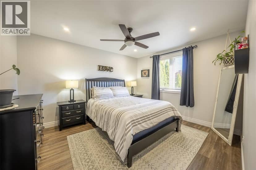 1592 Coventry Court — photo 10 of 31