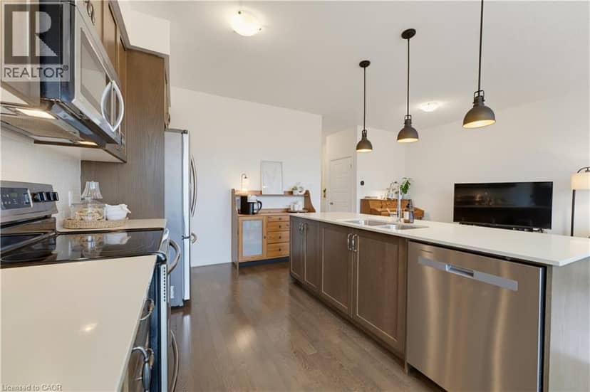 739 BANKS Crescent — photo 11 of 35
