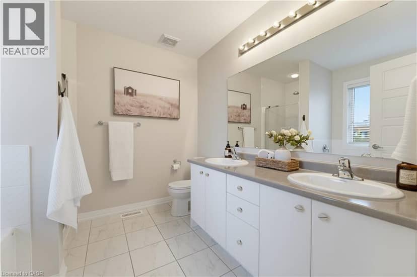 739 BANKS Crescent — photo 17 of 35