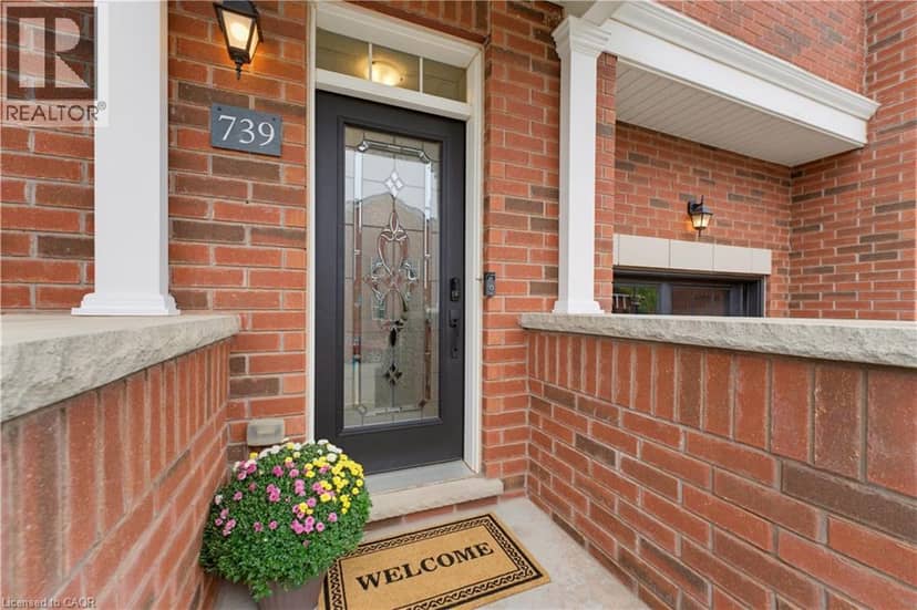739 BANKS Crescent, Milton, photo 3