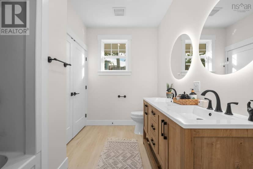 28 Davis Road — photo 13 of 24