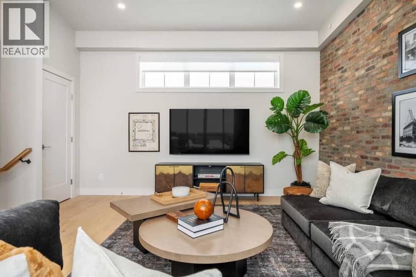 44 Greenwich Heath NW — photo 26 of 40