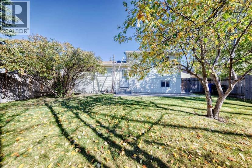 143 Deer Ridge Way SE, Calgary, photo 3