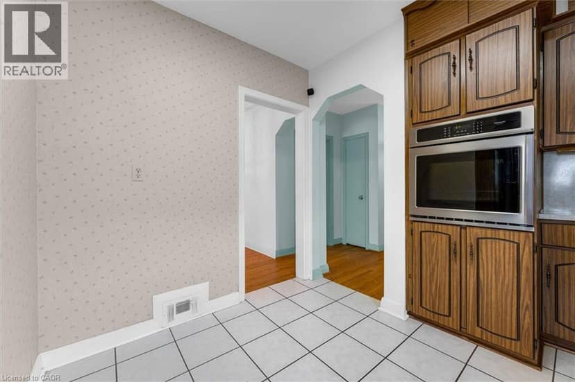 24 MULDREW Avenue — photo 10 of 37