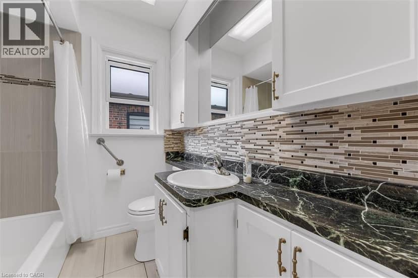 24 MULDREW Avenue — photo 17 of 37