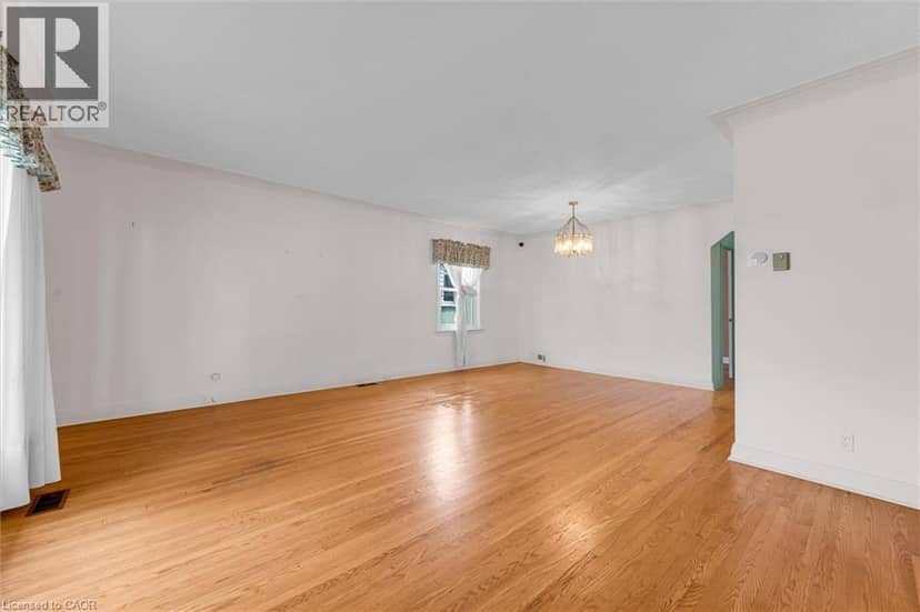 24 MULDREW Avenue, Toronto, photo 5