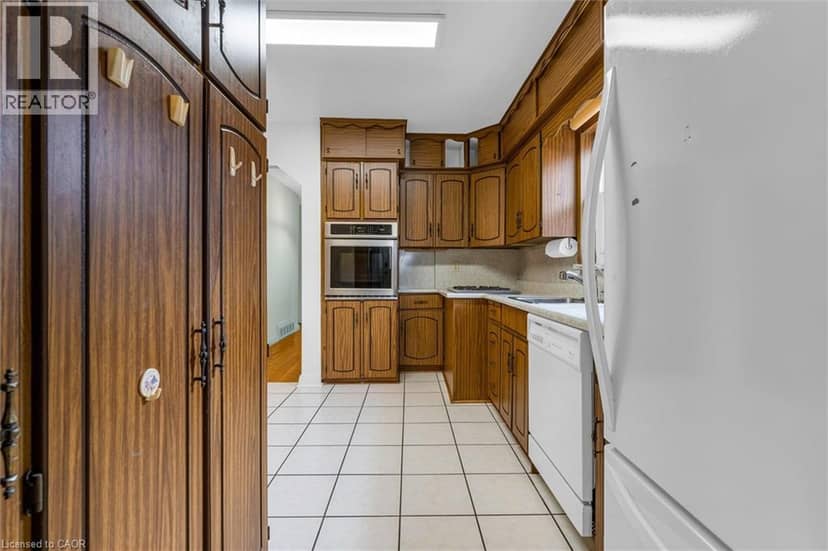 24 MULDREW Avenue — photo 9 of 37