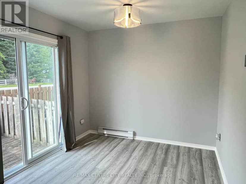 Unit C - 3 Brantwood Park Road — photo 6 of 18