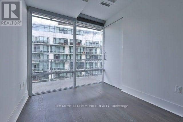 918 - 29 Queens Quay E — photo 14 of 30