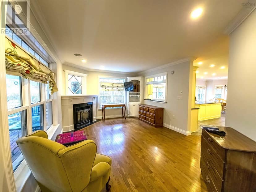17 Nicholson Court — photo 12 of 39