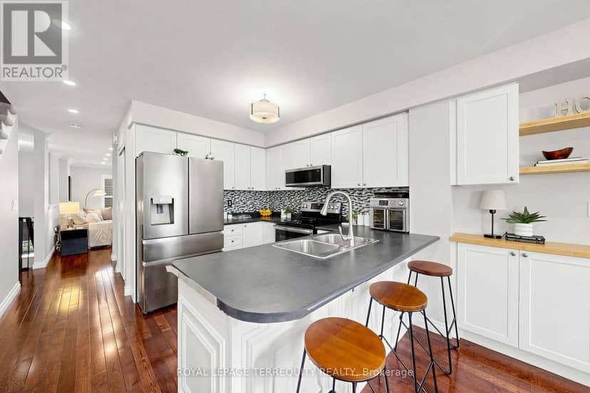 50 - 735 Sheppard Avenue — photo 10 of 40