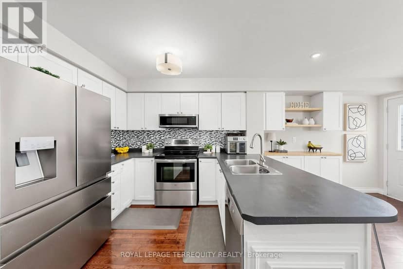 50 - 735 Sheppard Avenue — photo 13 of 40