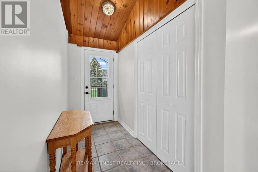8 Sunrise Court, Prince Edward County, photo 7