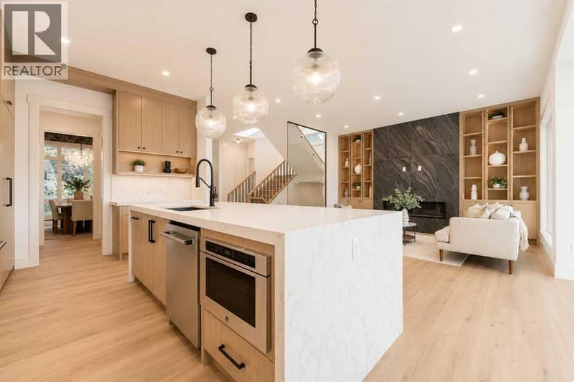 825 21 Avenue NW — photo 15 of 40