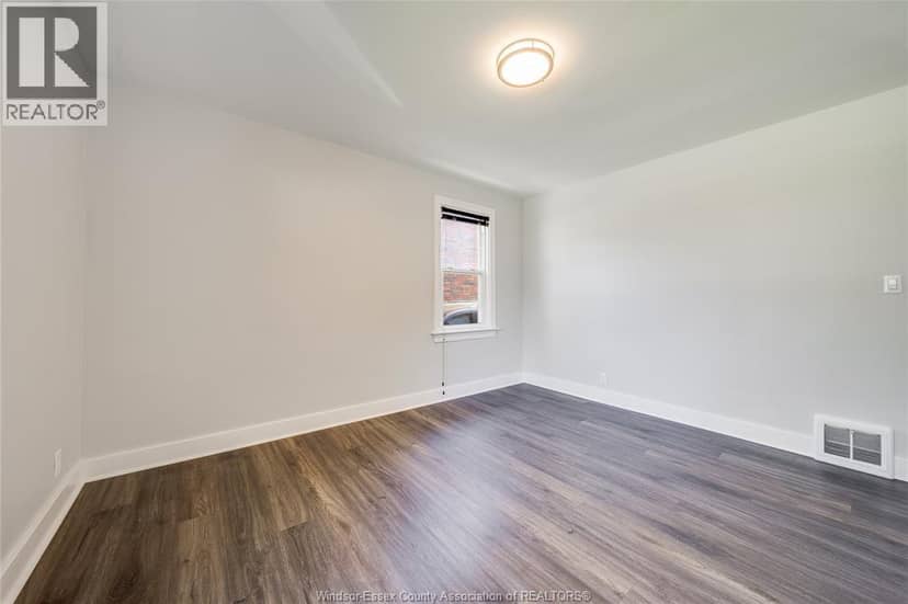 150 Prince Arthur Avenue — photo 25 of 40
