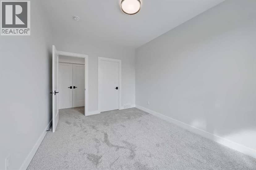 2021 26 Avenue SW — photo 36 of 40