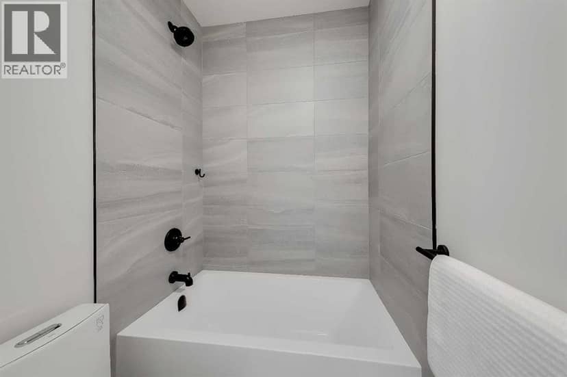2021 26 Avenue SW — photo 34 of 40