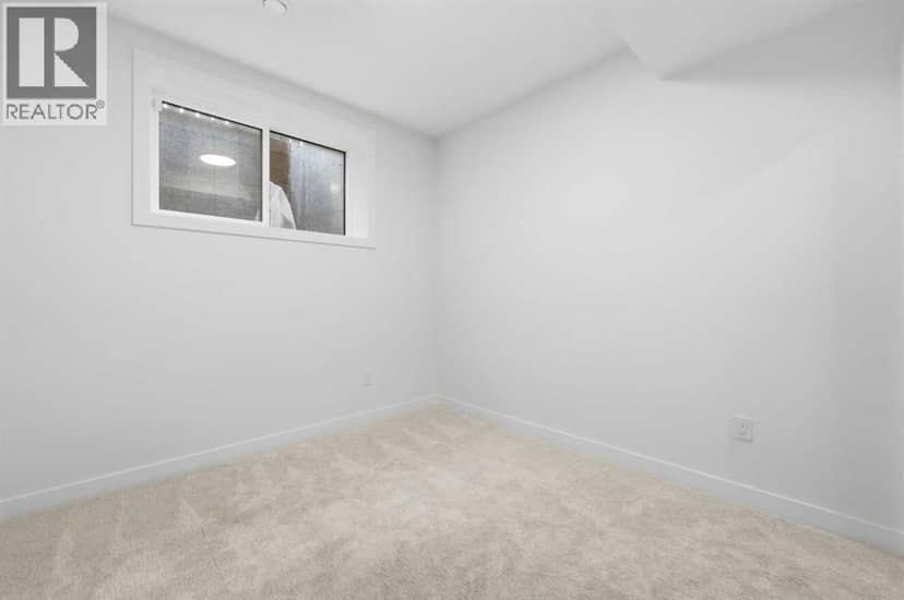 4, 521 15 Avenue NE — photo 31 of 40