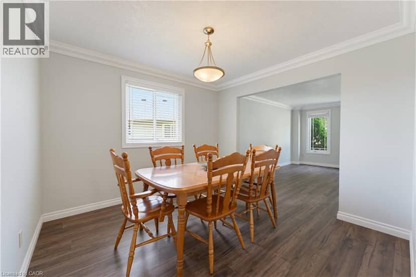 32 STONEHAVEN Place — photo 15 of 40