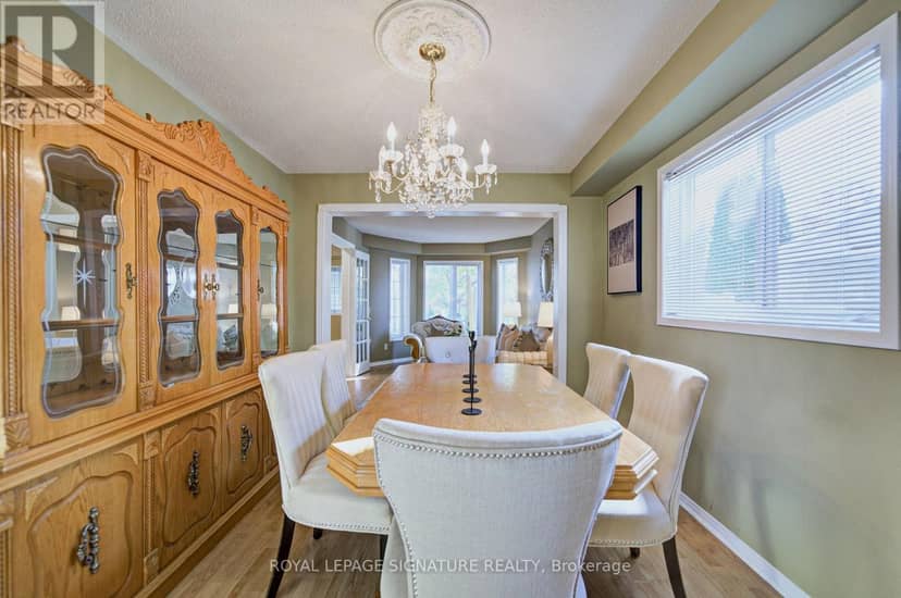 1180 Oriole Crescent — photo 12 of 40