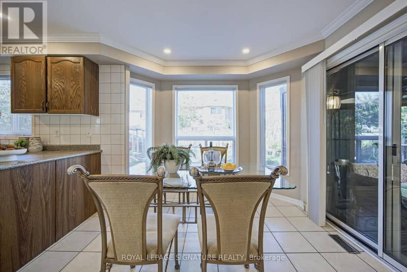 1180 Oriole Crescent — photo 18 of 40