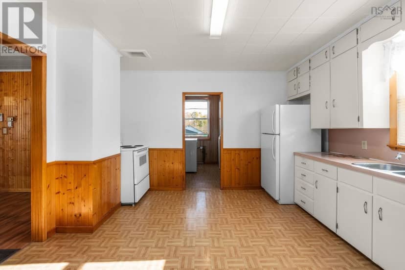 6648 Highway 215, Cheverie, photo 8
