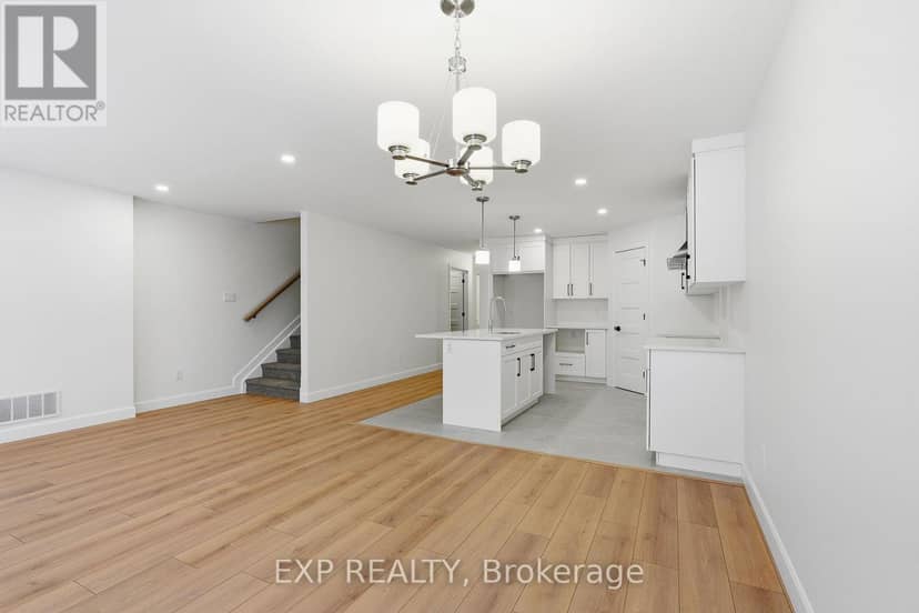 136 Elizabeth Street — photo 10 of 24