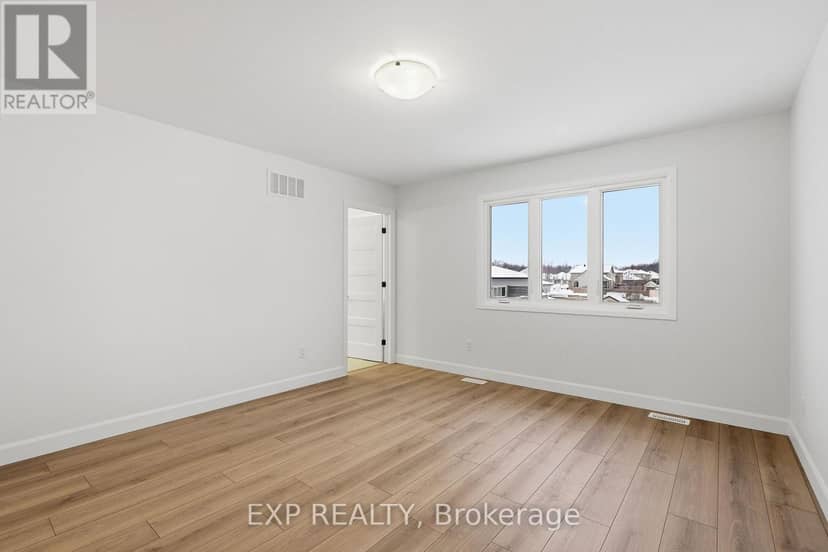 136 Elizabeth Street — photo 19 of 24