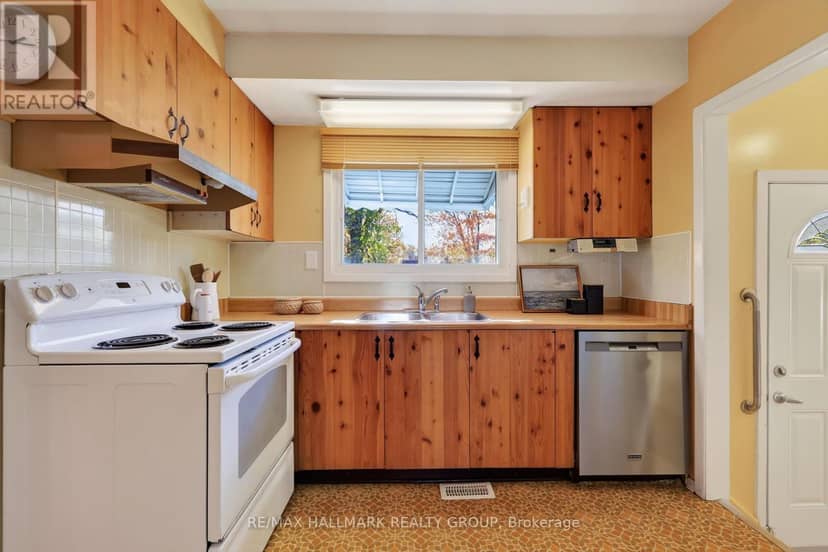 44 Singal Street — photo 14 of 40