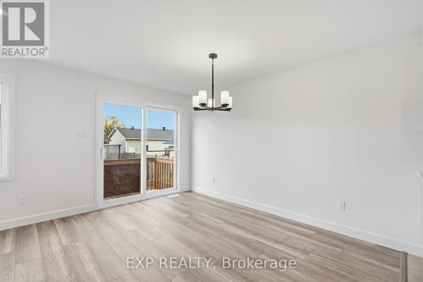 142 Elizabeth Street — photo 10 of 32