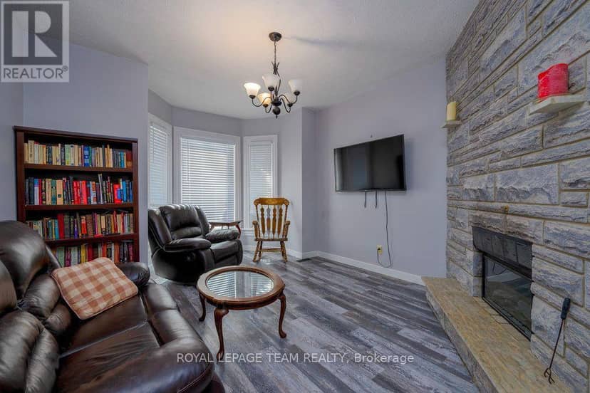 422 Donald B Munro Drive — photo 13 of 21