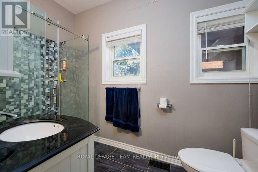 422 Donald B Munro Drive — photo 18 of 21