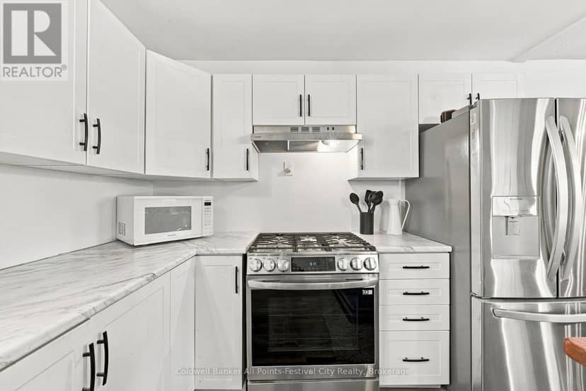 10 Amberley Road — photo 11 of 40