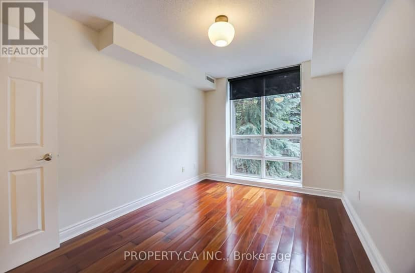209 - 330 Adelaide Street E — photo 22 of 30