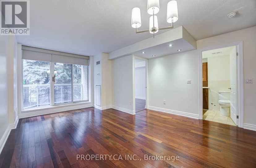 209 - 330 Adelaide Street E — photo 13 of 30