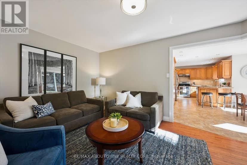 2086 Sprucedale Drive — photo 10 of 40