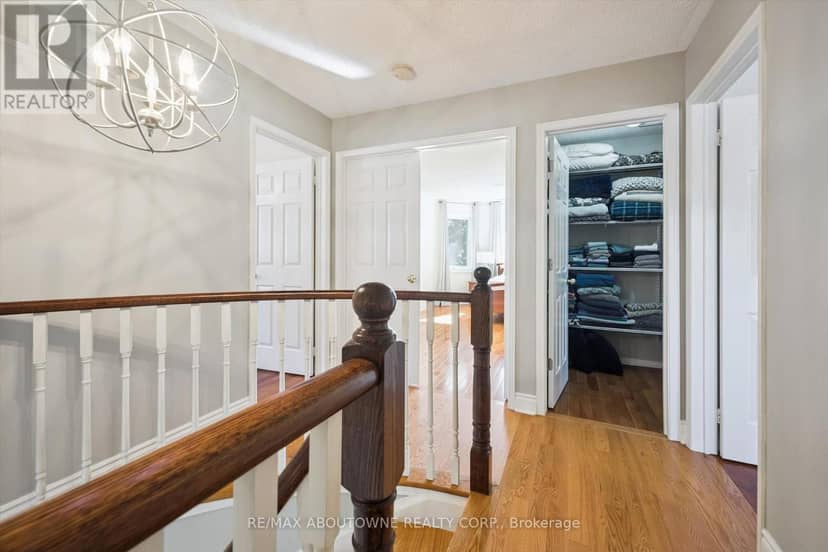 2086 Sprucedale Drive — photo 20 of 40