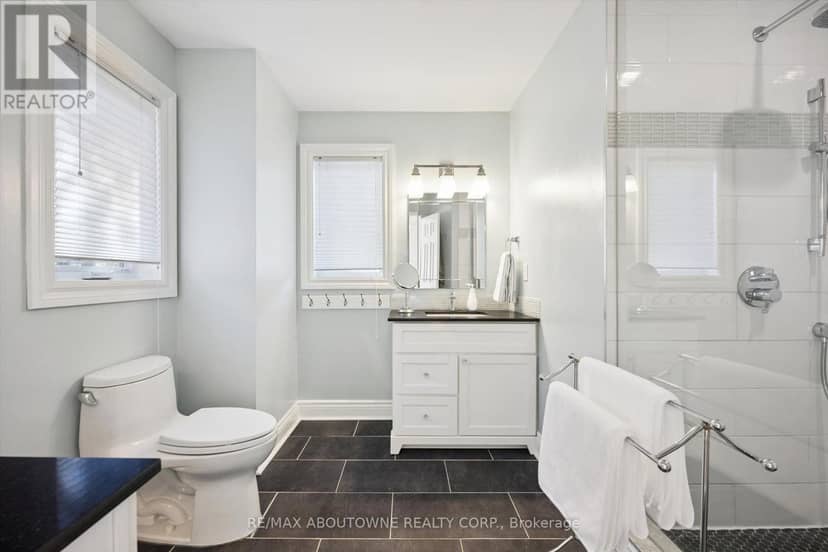 2086 Sprucedale Drive — photo 25 of 40