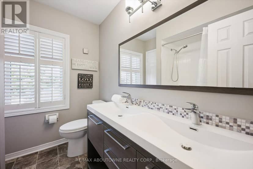 2086 Sprucedale Drive — photo 31 of 40