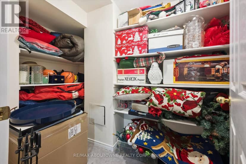 2086 Sprucedale Drive — photo 36 of 40