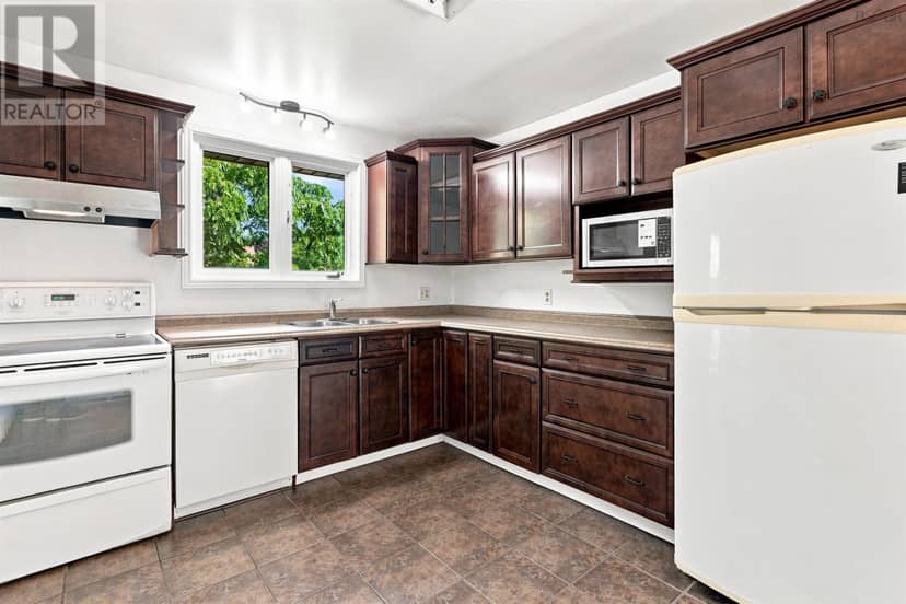 2 Applewood Lane — photo 6 of 27