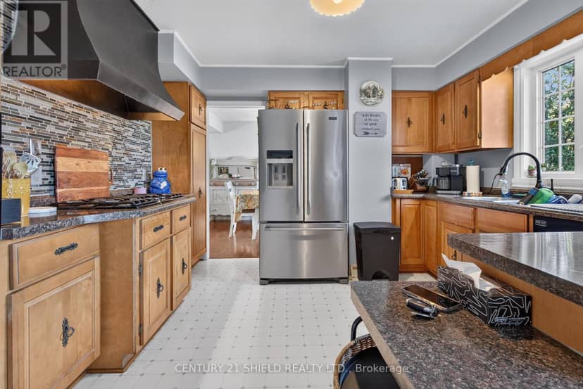 1319 Aubin Avenue — photo 9 of 40