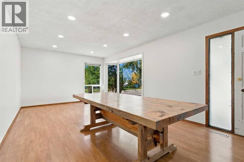 11107 94 Street — photo 14 of 35