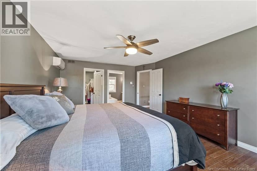 66 Goldsboro Avenue — photo 17 of 37